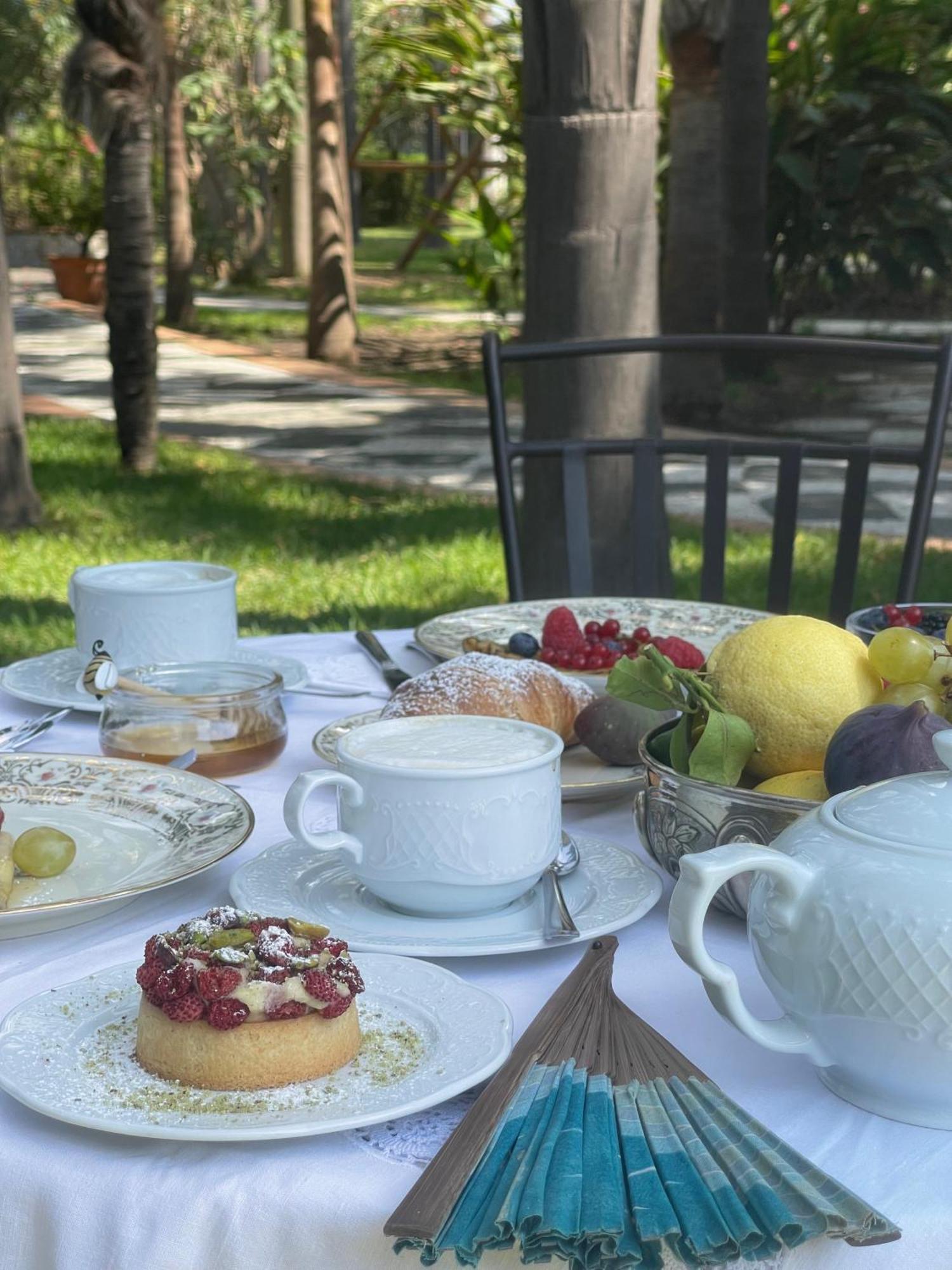 B&B La Villa Giardini Naxos Eksteriør billede