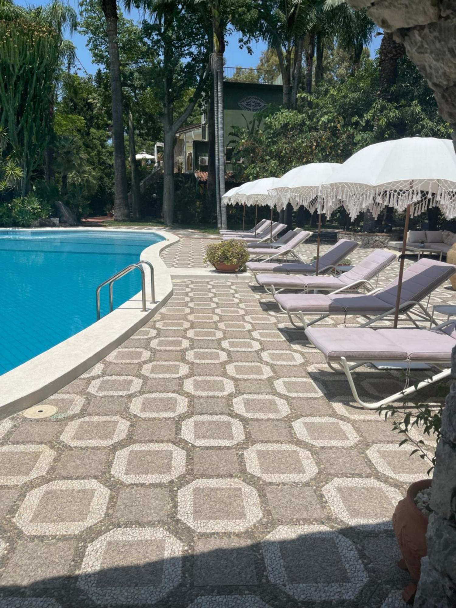 B&B La Villa Giardini Naxos Eksteriør billede