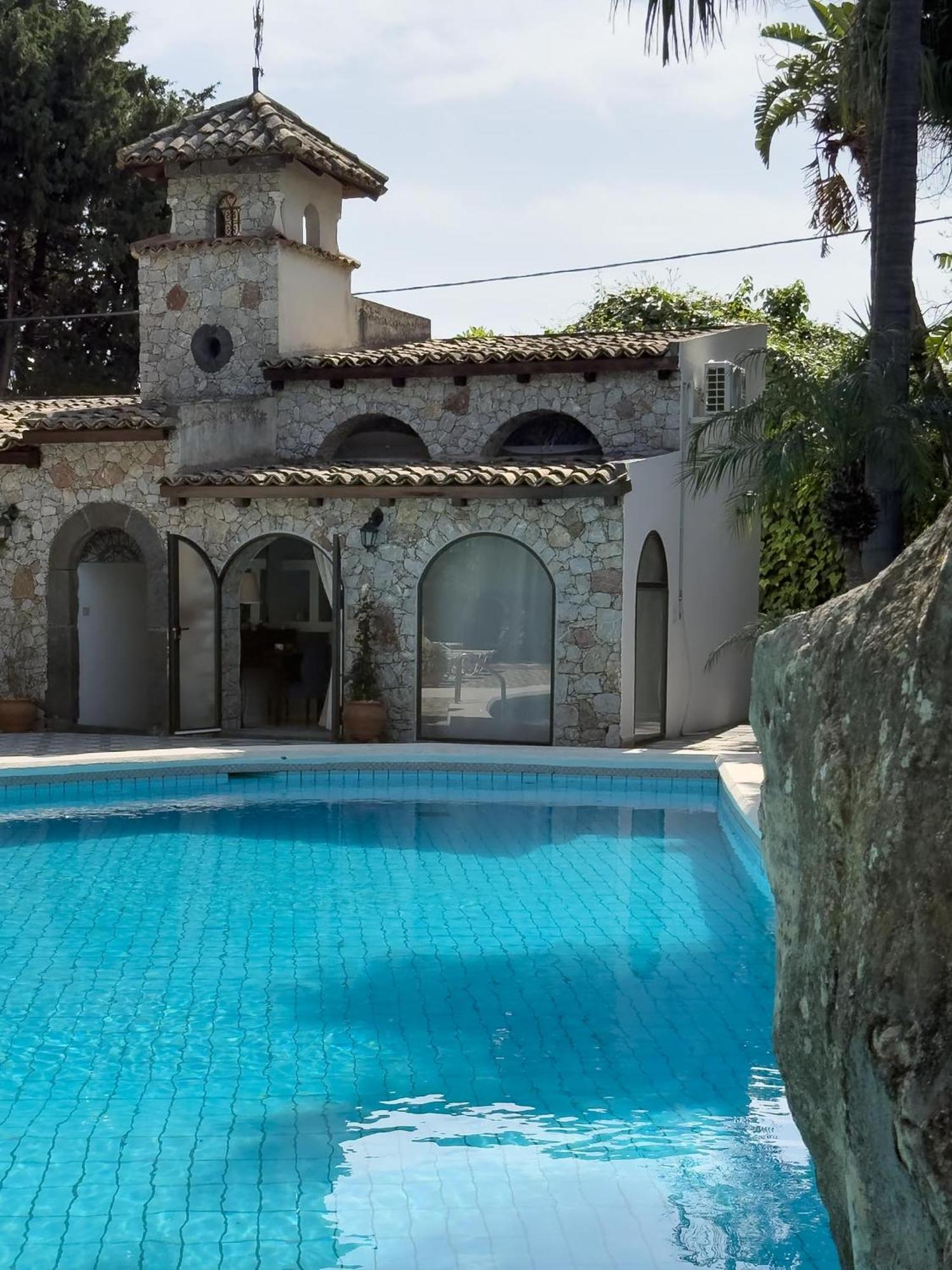 B&B La Villa Giardini Naxos Eksteriør billede