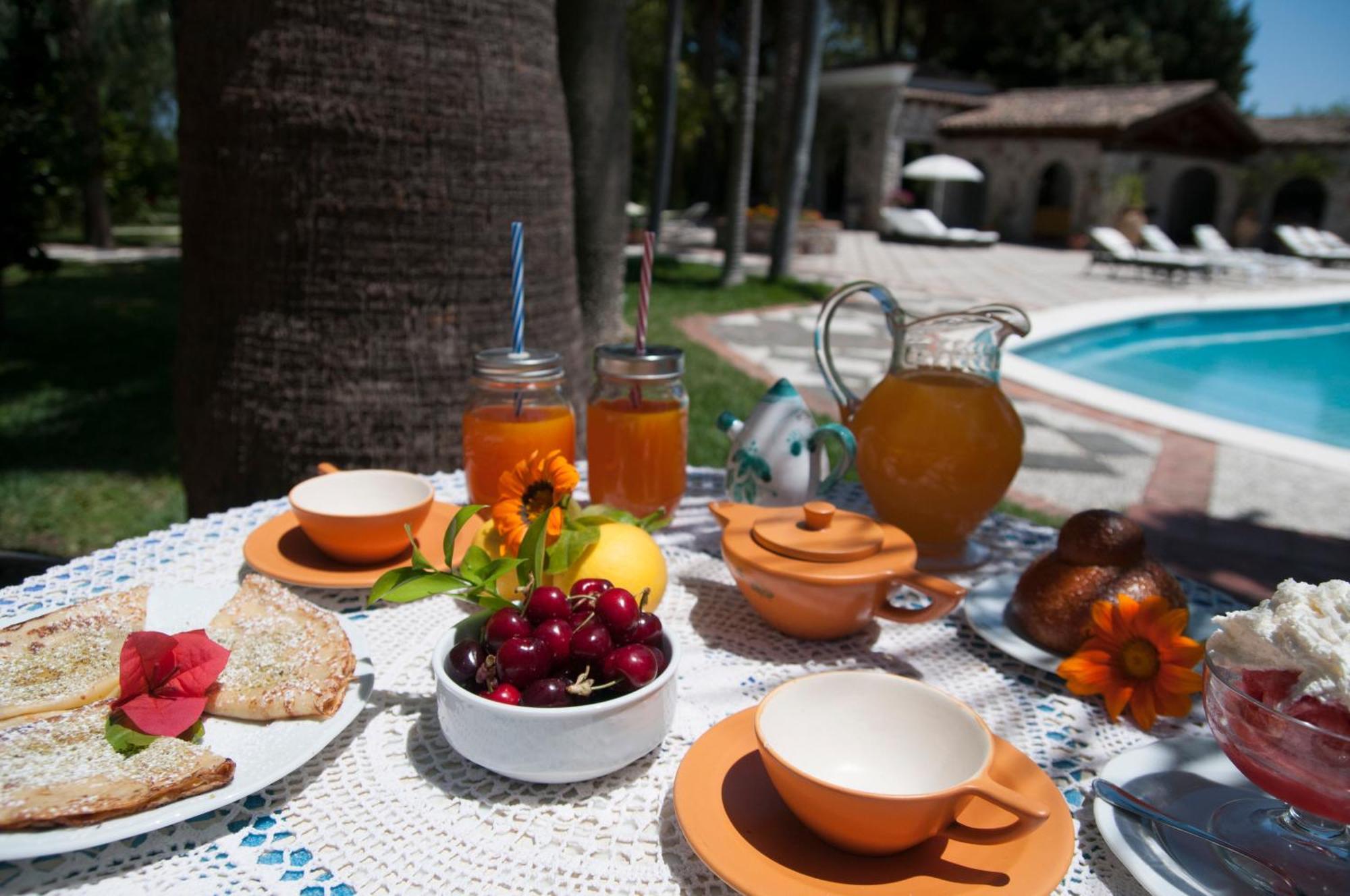 B&B La Villa Giardini Naxos Eksteriør billede