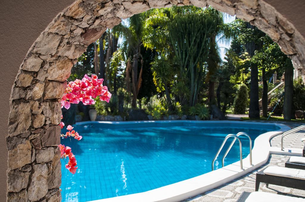 B&B La Villa Giardini Naxos Eksteriør billede